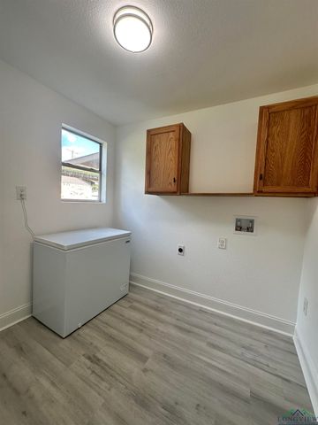 109 W Sedberry, Jefferson, TX 75657