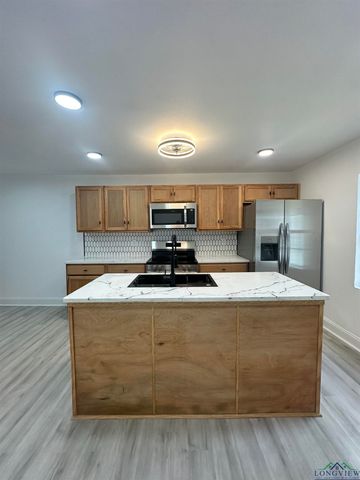 109 W Sedberry, Jefferson, TX 75657