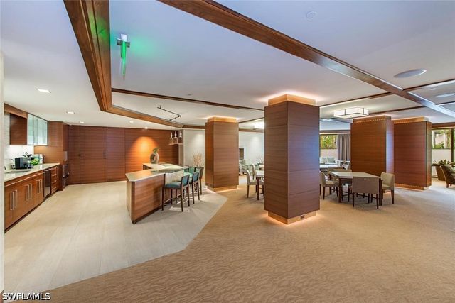 4401 Gulf Shore BLVD N D306, Naples, FL 34103