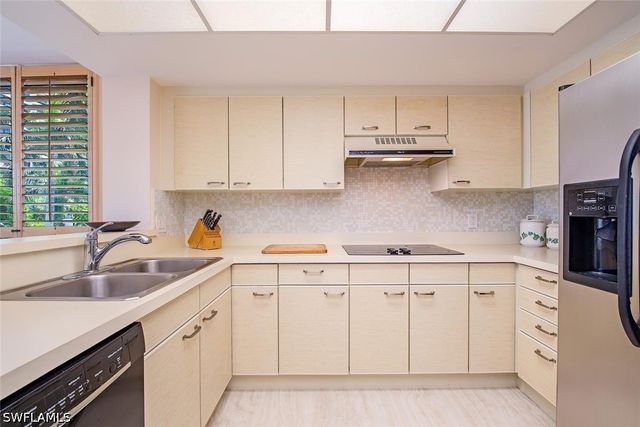 4401 Gulf Shore BLVD N D306, Naples, FL 34103