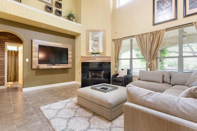 1442 River Forest DR, Round Rock, TX 78665