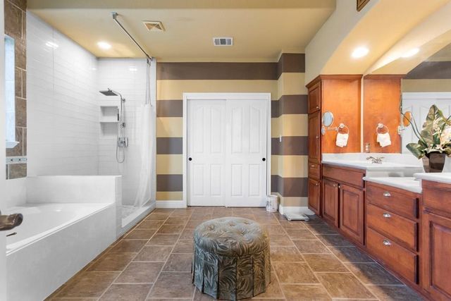 1442 River Forest DR, Round Rock, TX 78665