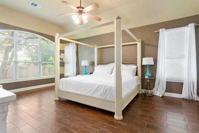 1442 River Forest DR, Round Rock, TX 78665