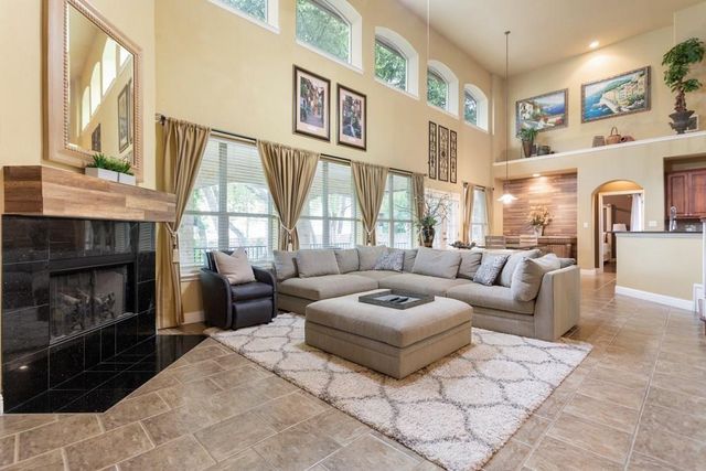 1442 River Forest DR, Round Rock, TX 78665