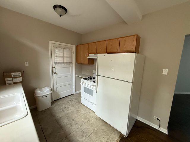 6848 32nd Street 4, Berwyn, IL 60402