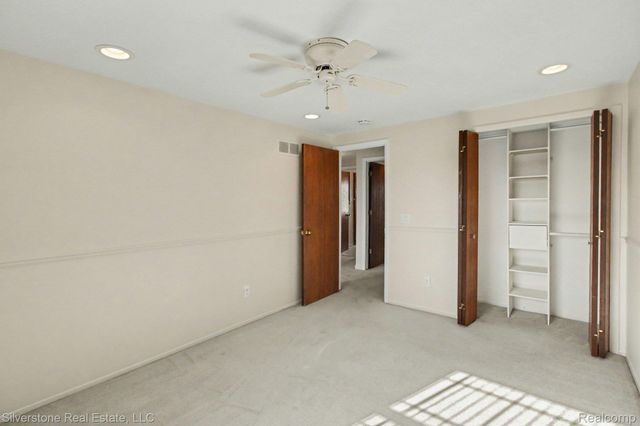 38004 Fringe Drive, Sterling Heights, MI 48310
