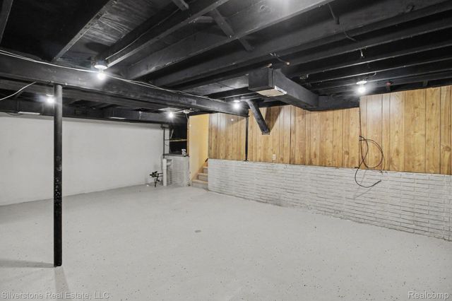 38004 Fringe Drive, Sterling Heights, MI 48310