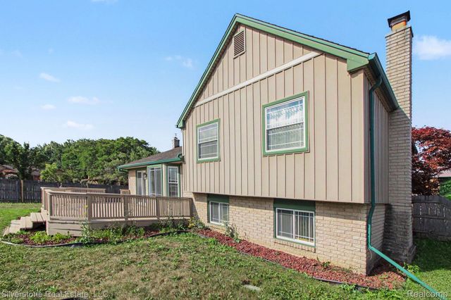 38004 Fringe Drive, Sterling Heights, MI 48310