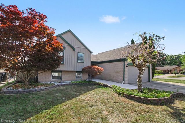 38004 Fringe Drive, Sterling Heights, MI 48310