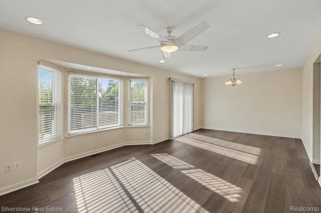 38004 Fringe Drive, Sterling Heights, MI 48310