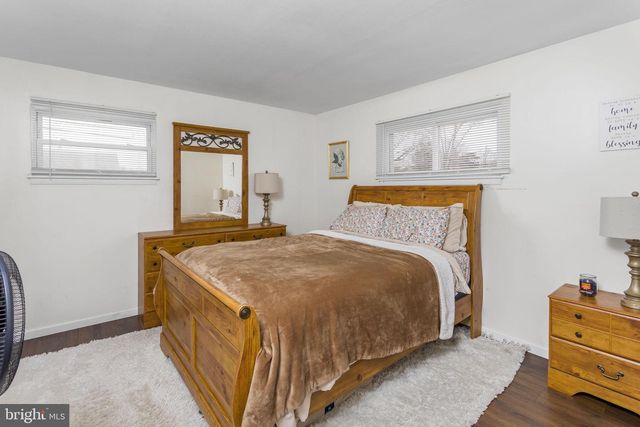 216 BLUE JAY LN, Mount Holly, NJ 08060