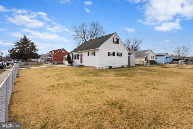 216 BLUE JAY LN, Mount Holly, NJ 08060