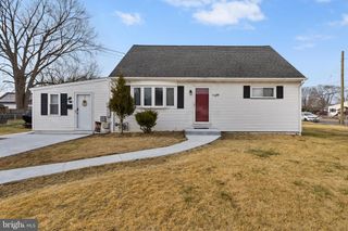 216 BLUE JAY LN, Mount Holly, NJ 08060