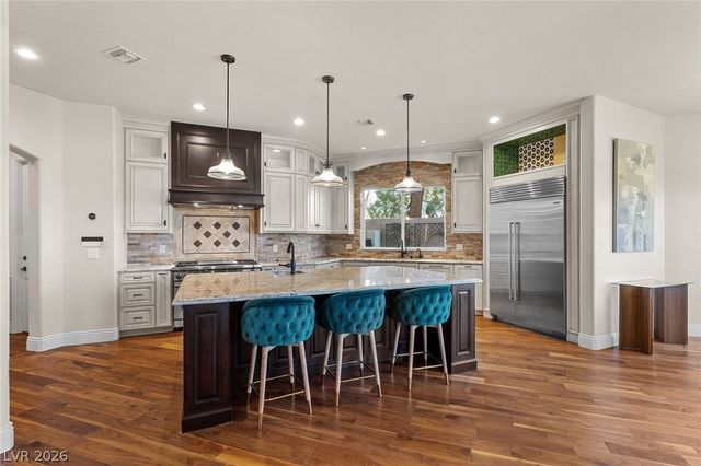 712 Canyon Greens Drive, Las Vegas, NV 89144