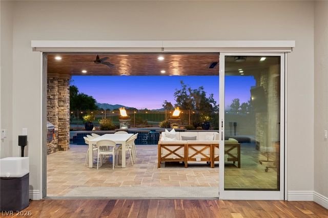 712 Canyon Greens Drive, Las Vegas, NV 89144