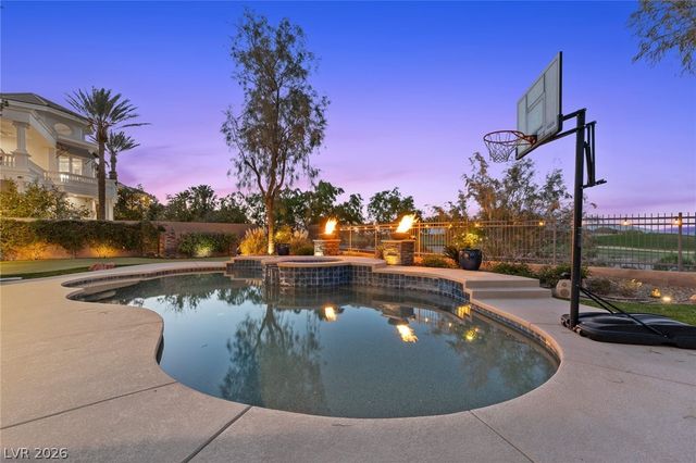 712 Canyon Greens Drive, Las Vegas, NV 89144