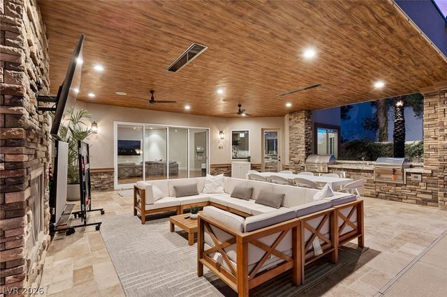 712 Canyon Greens Drive, Las Vegas, NV 89144