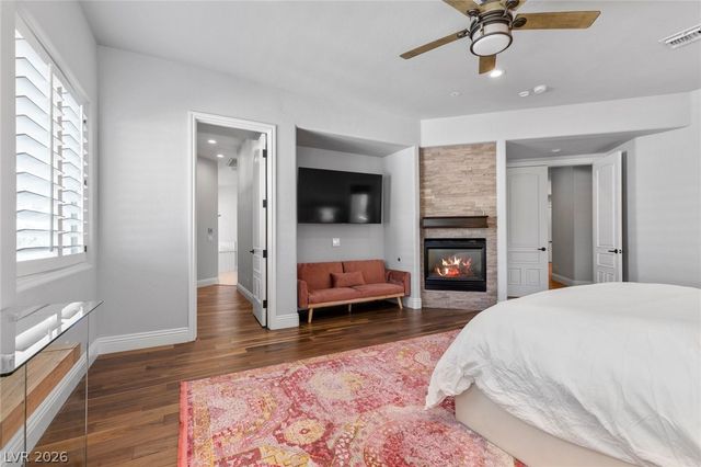 712 Canyon Greens Drive, Las Vegas, NV 89144