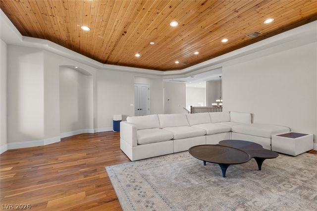 712 Canyon Greens Drive, Las Vegas, NV 89144