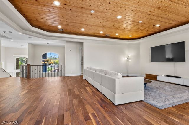 712 Canyon Greens Drive, Las Vegas, NV 89144