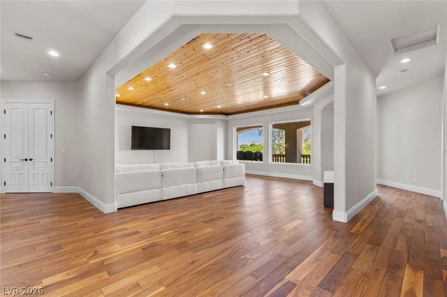 712 Canyon Greens Drive, Las Vegas, NV 89144