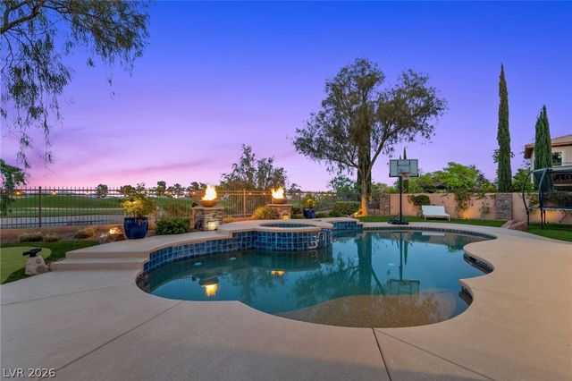 712 Canyon Greens Drive, Las Vegas, NV 89144
