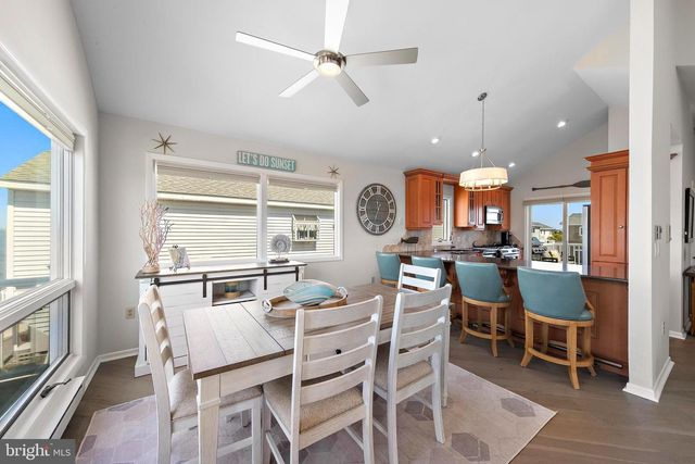 218 W 27TH ST, Ship Bottom, NJ 08008