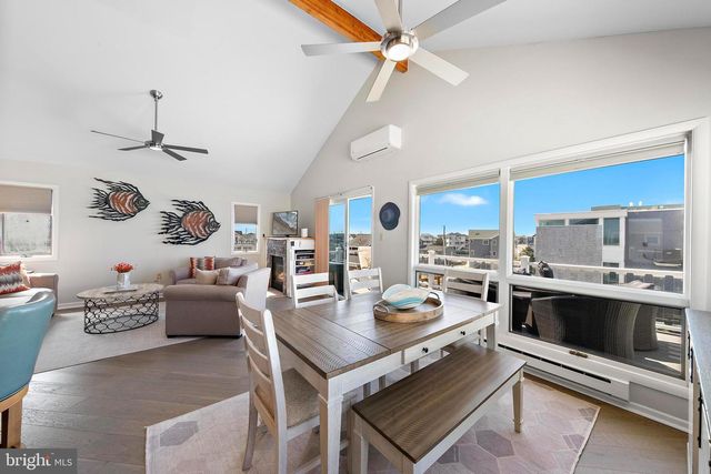 218 W 27TH ST, Ship Bottom, NJ 08008