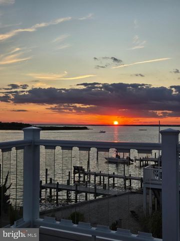 218 W 27TH ST, Ship Bottom, NJ 08008
