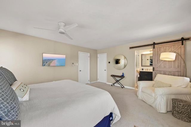 218 W 27TH ST, Ship Bottom, NJ 08008
