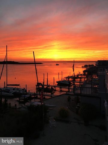 218 W 27TH ST, Ship Bottom, NJ 08008
