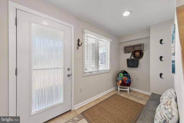 218 W 27TH ST, Ship Bottom, NJ 08008
