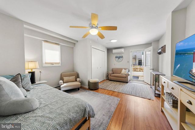 218 W 27TH ST, Ship Bottom, NJ 08008