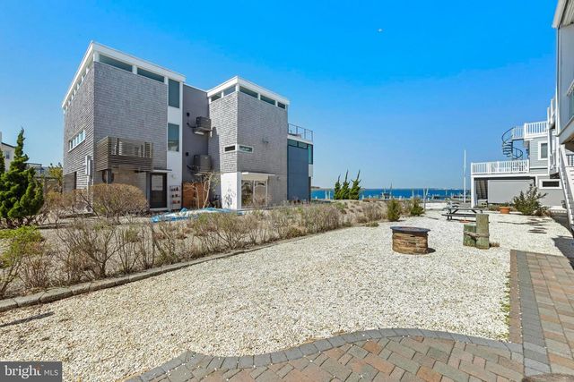 218 W 27TH ST, Ship Bottom, NJ 08008