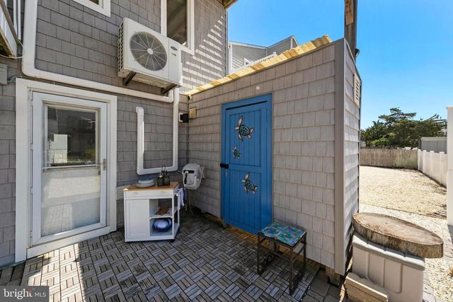 218 W 27TH ST, Ship Bottom, NJ 08008