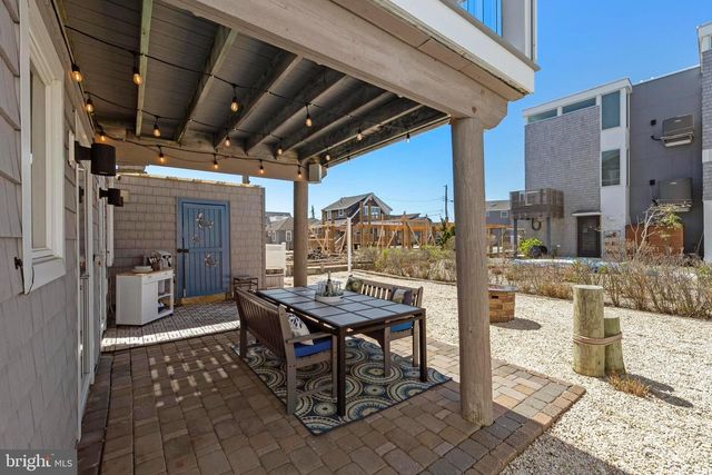 218 W 27TH ST, Ship Bottom, NJ 08008