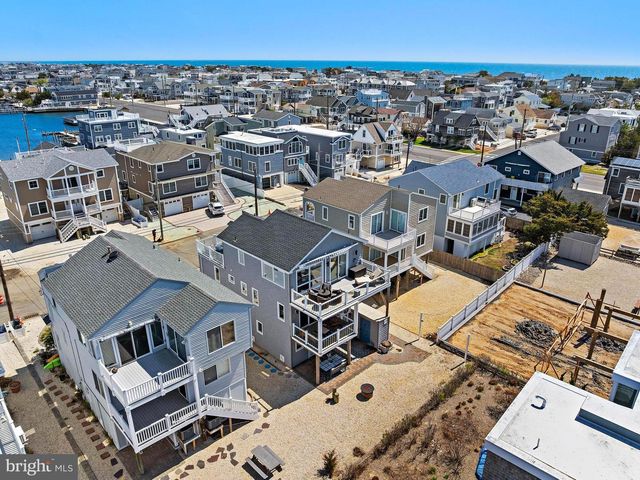 218 W 27TH ST, Ship Bottom, NJ 08008
