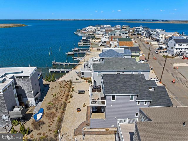 218 W 27TH ST, Ship Bottom, NJ 08008