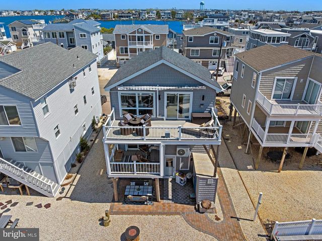 218 W 27TH ST, Ship Bottom, NJ 08008