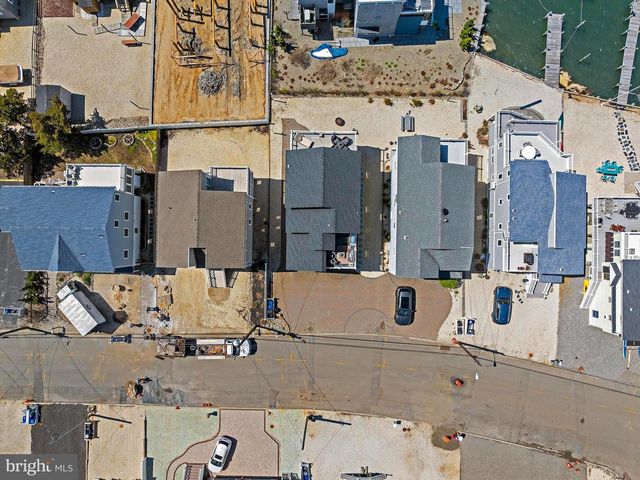 218 W 27TH ST, Ship Bottom, NJ 08008