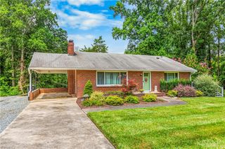 5152 Davis Road, Winston-salem, NC 27105