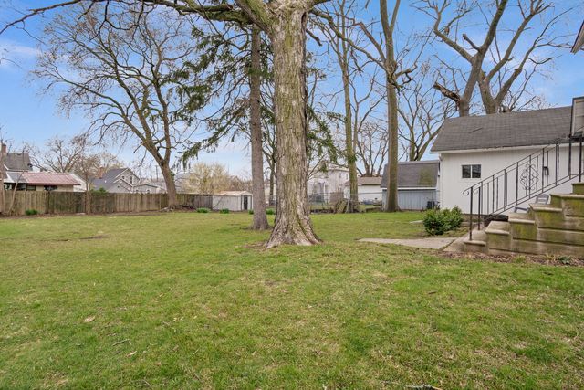 412 W High Street, Sycamore, IL 60178