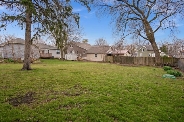 412 W High Street, Sycamore, IL 60178