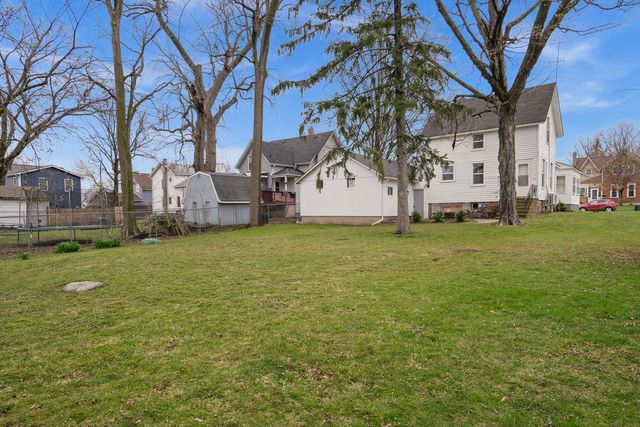 412 W High Street, Sycamore, IL 60178