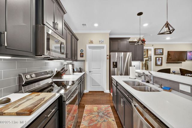 7124 Maple Leaf Drive, Wilmington, NC 28411