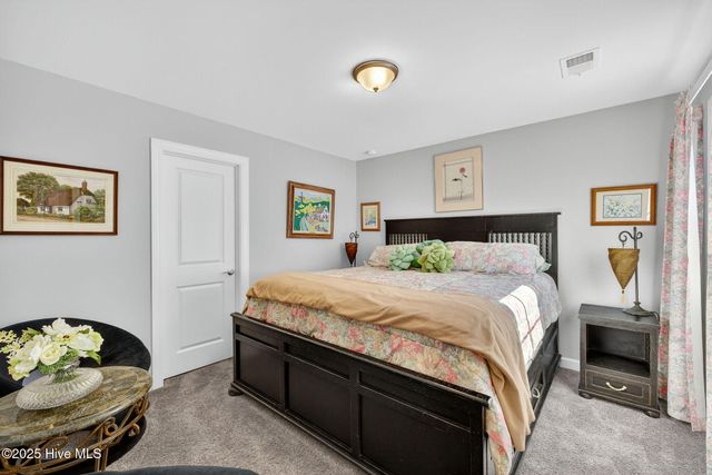 7124 Maple Leaf Drive, Wilmington, NC 28411