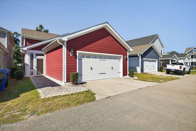 7124 Maple Leaf Drive, Wilmington, NC 28411