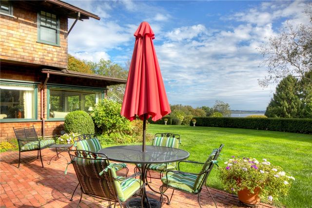 50 Eastover & Lot Road, Portsmouth, RI 02871