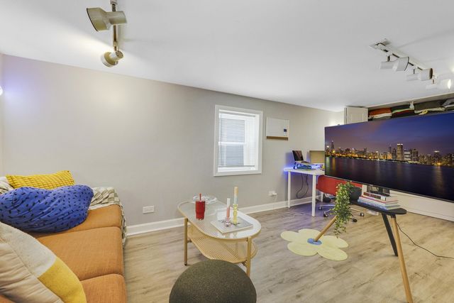 3007 N Ashland Avenue CHG, Chicago, IL 60657