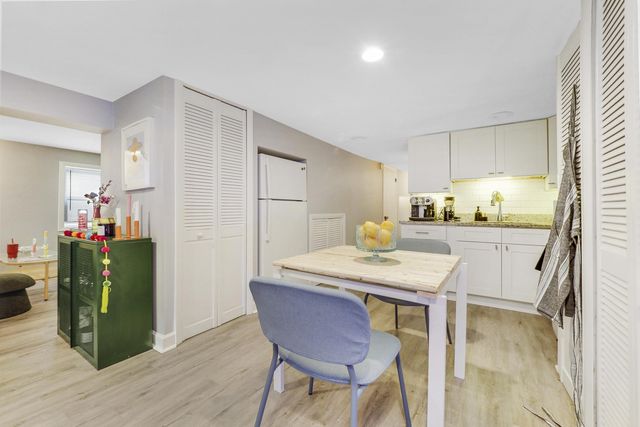 3007 N Ashland Avenue CHG, Chicago, IL 60657